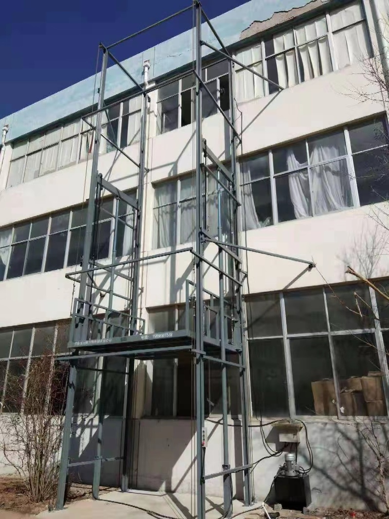 北海室外贴墙货梯